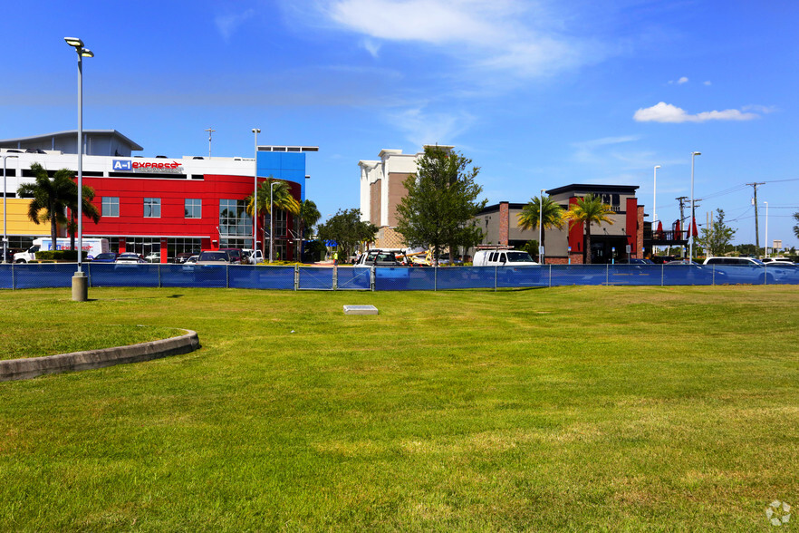 5315 Avion Park Dr, Tampa, FL for lease - Building Photo - Image 3 of 5