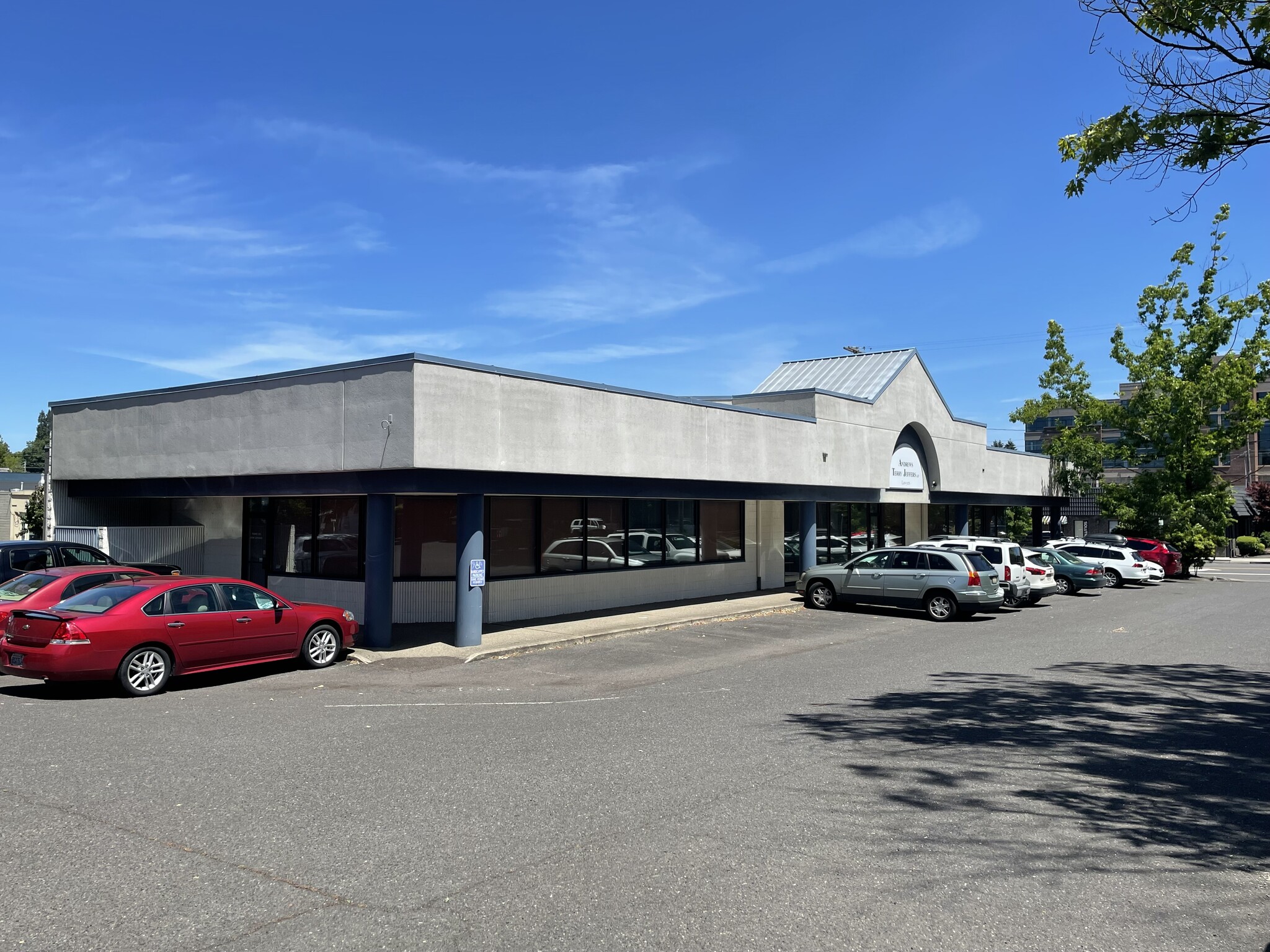 108 E Mill Plain Blvd, Vancouver, WA for lease Building Photo- Image 1 of 10