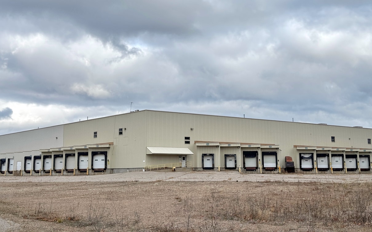 2253 Air Park Rd, Rhinelander, WI for lease Building Photo- Image 1 of 10