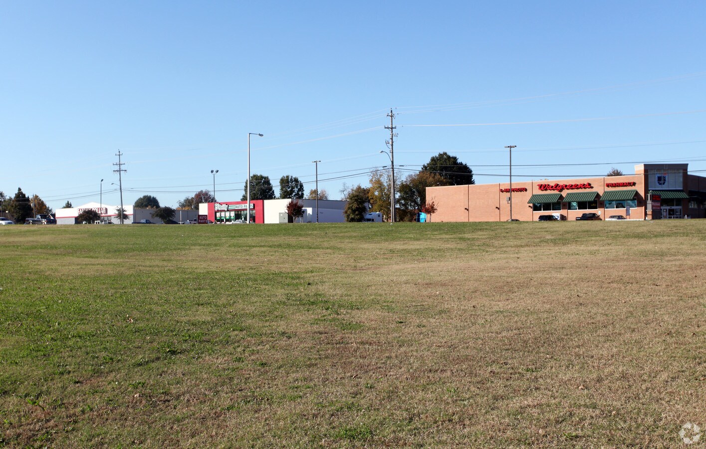 Shelby Dr. & Ross Rd, Memphis, TN 38141