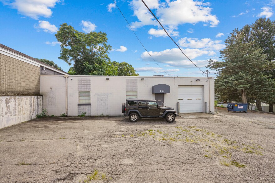 140 Uxbridge, Cranston, RI for sale - Building Photo - Image 1 of 1