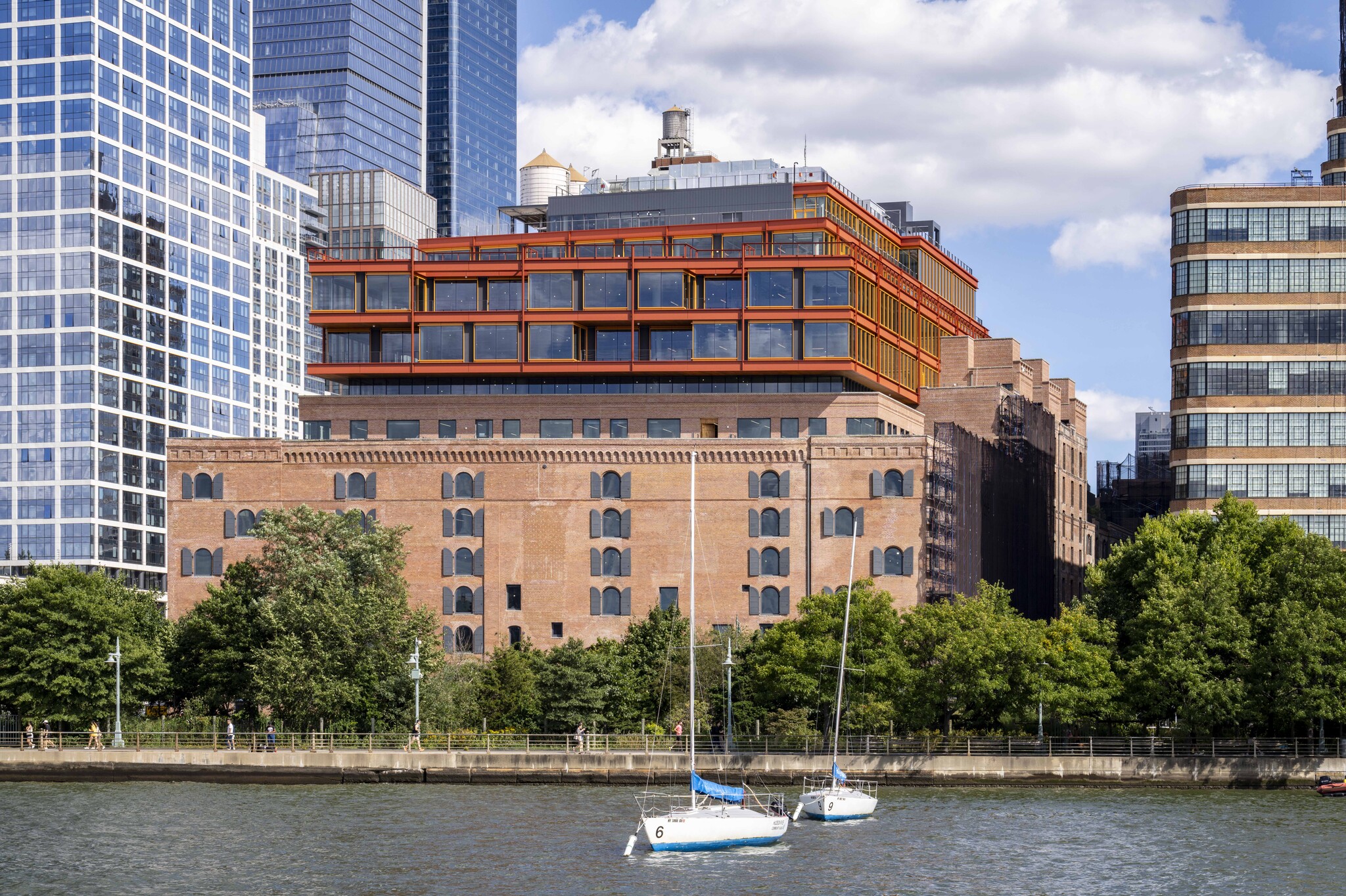 271 11th Ave, New York, NY for lease Building Photo- Image 1 of 15