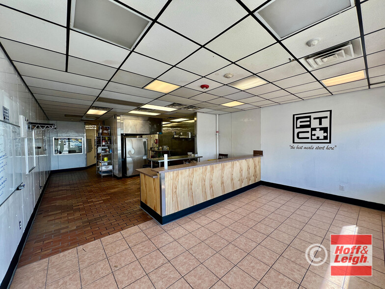 6431-6791 W Colfax Ave, Lakewood, CO for lease - Interior Photo - Image 3 of 12