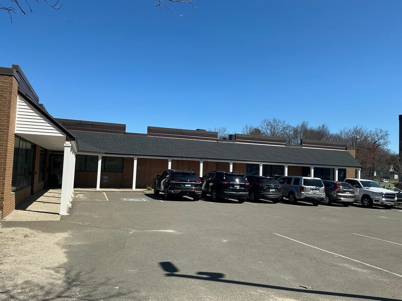 2 Lakewood Rd, Waterbury, CT for lease - Building Photo - Image 2 of 10