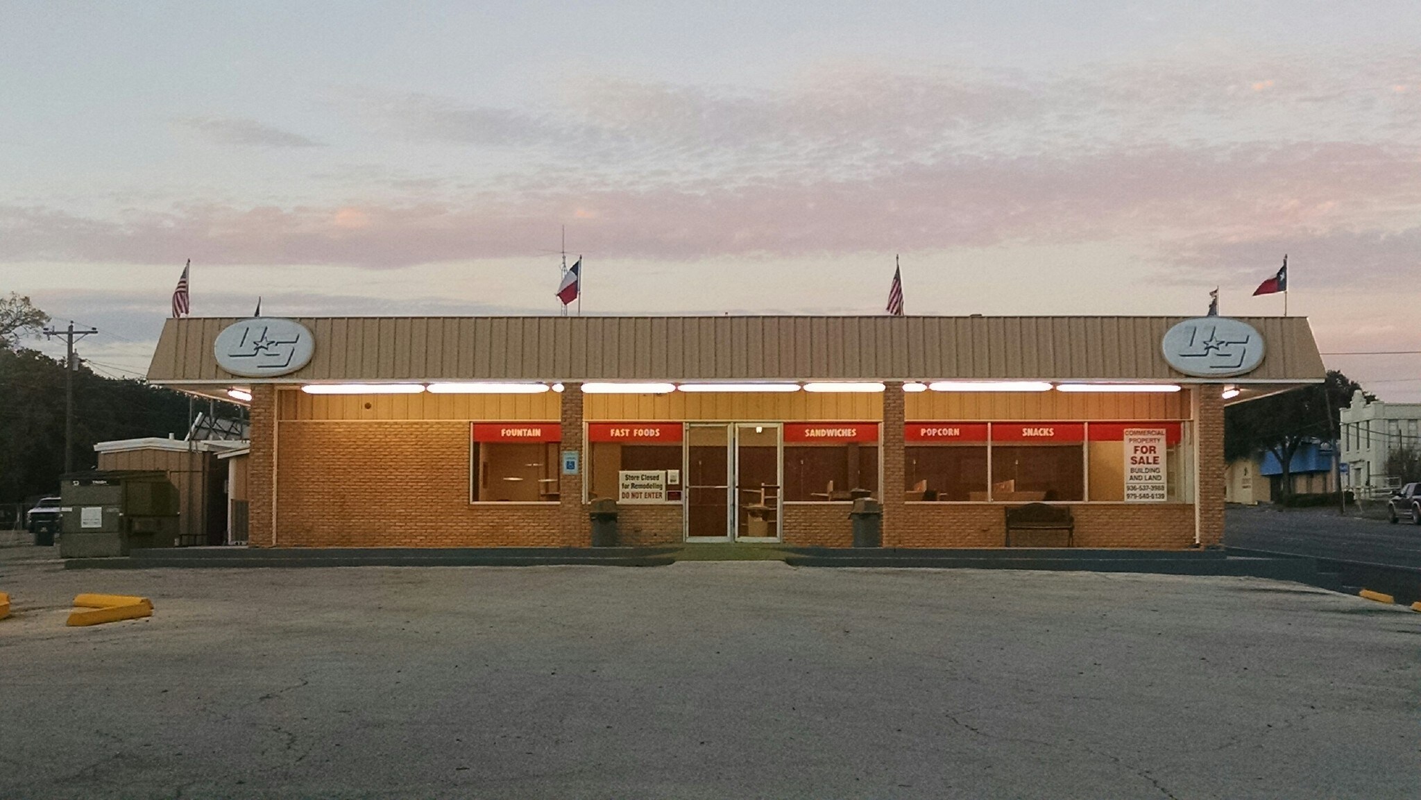 507 S Main St, Giddings, TX 78942 Wolf's Market