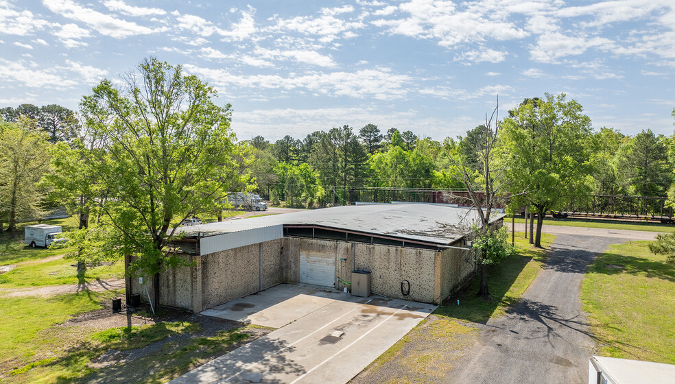 1605 Ave A ave, Hooks, TX for sale - Building Photo - Image 3 of 33