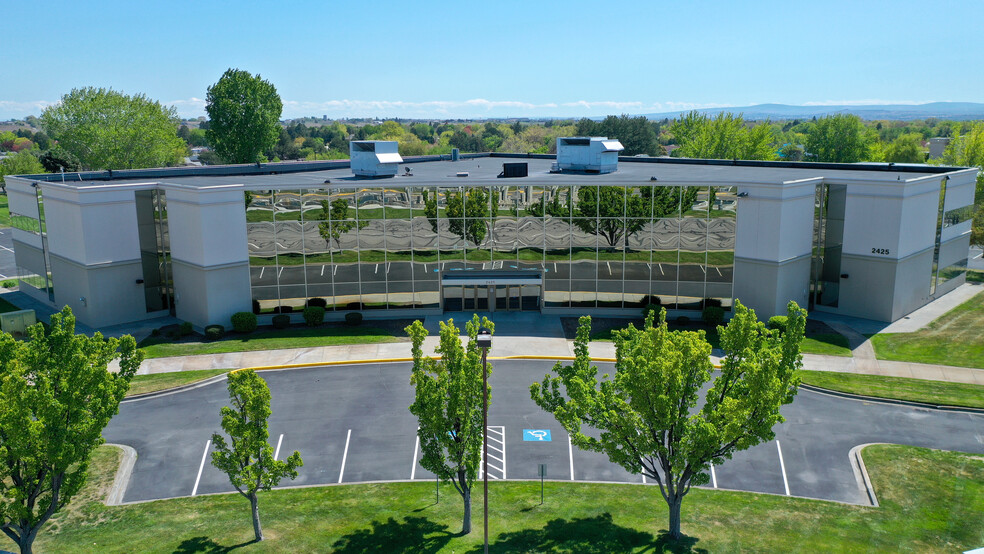 2440 Stevens Center Pl, Richland, WA for sale - Primary Photo - Image 1 of 5