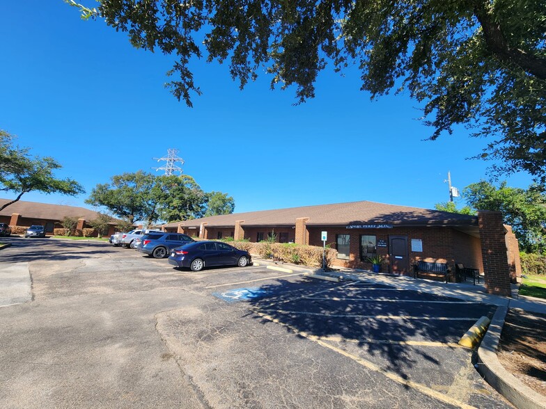 15055 East Fwy, Channelview, TX for lease - Building Photo - Image 1 of 5