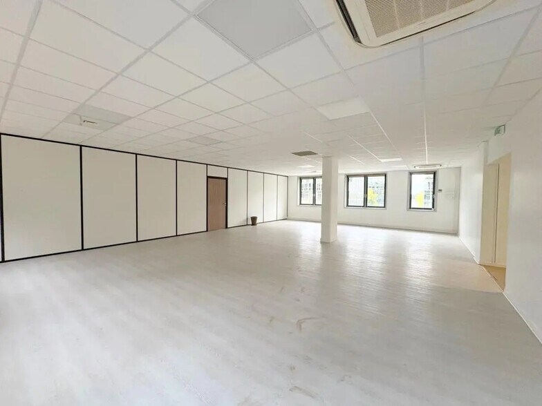 18/20 Rue Des Gaudines, Saint-Germain-en-Laye for lease - Building Photo - Image 3 of 10