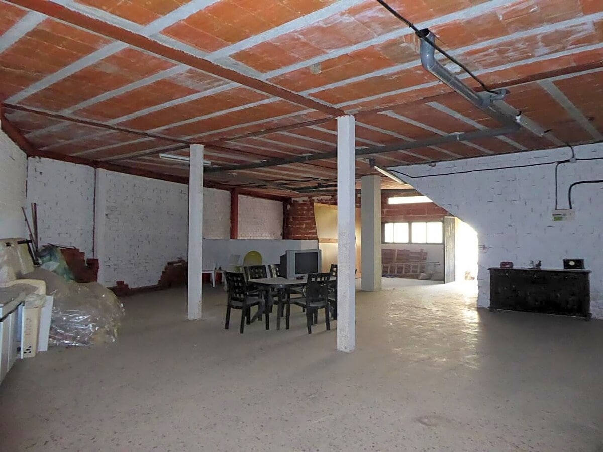 Poyales del Hoyo, AVI 05492 - Unit 01 - - Interior Photo - Image 1 of 1