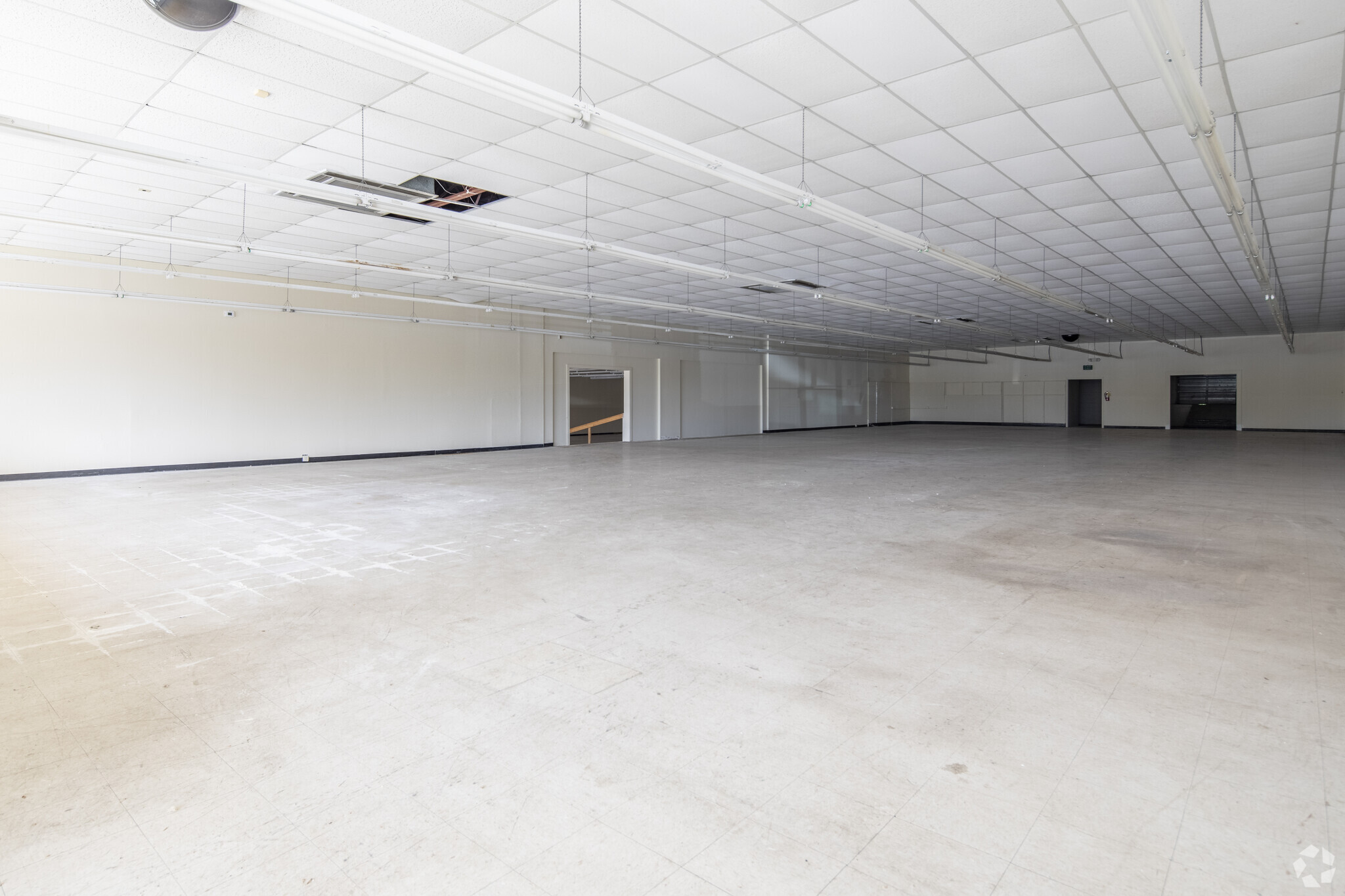 2337-2375 1st St NE, Center Point, AL for lease Interior Photo- Image 1 of 3