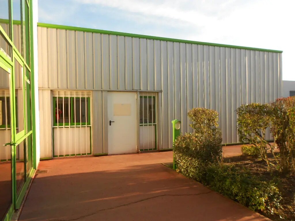 115 Rue De Curembourg, Fleury-les-Aubrais for lease Building Photo- Image 1 of 10