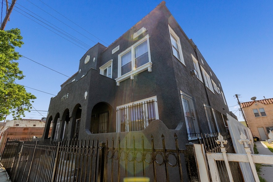 1716-1718 W 45th St, Los Angeles, CA for sale - Building Photo - Image 1 of 10
