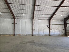 181-185 Sabre Dr, Sebring, FL for lease Interior Photo- Image 2 of 4