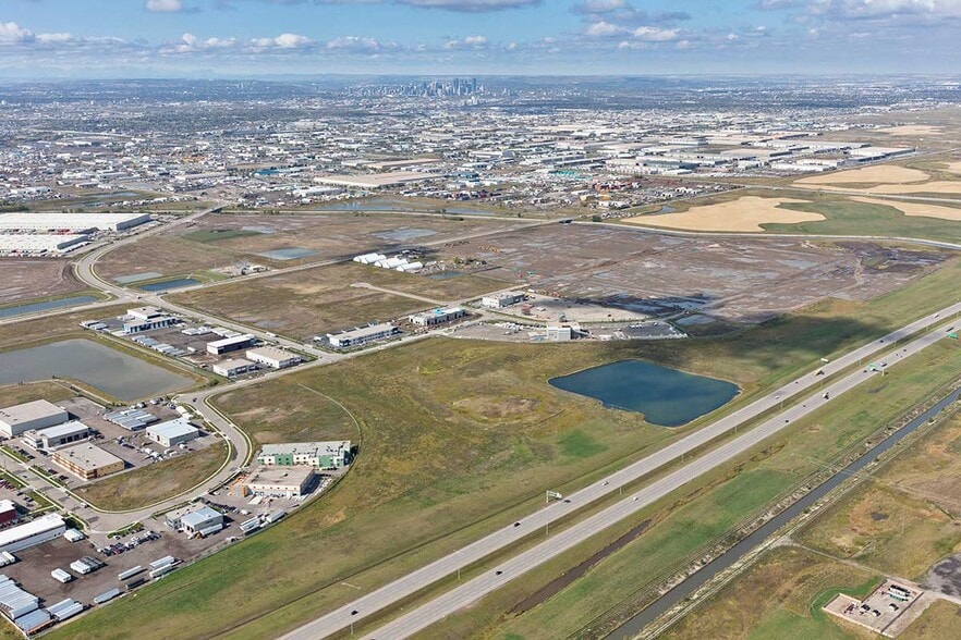 10728 74 St SE, Calgary, AB for sale - Primary Photo - Image 1 of 1