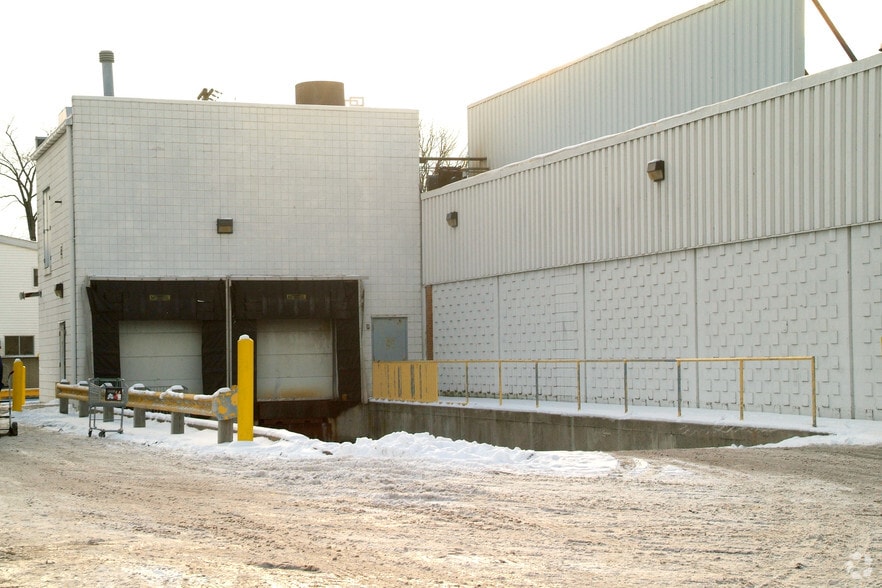 19230 Harper Ave, Harper Woods, MI for lease - Building Photo - Image 2 of 5