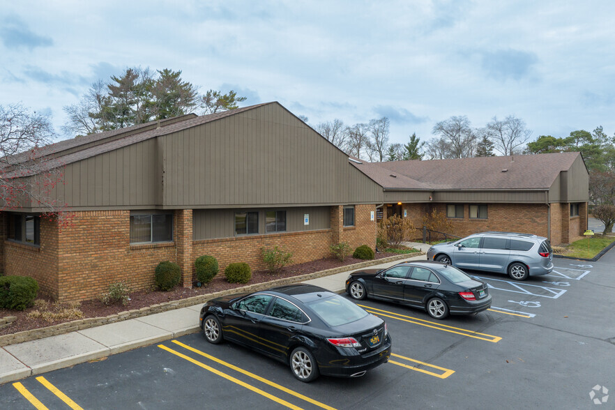 20200-20206 Farmington Rd, Livonia, MI for lease - Primary Photo - Image 3 of 6