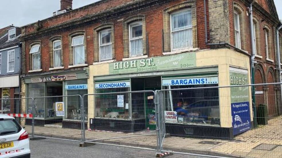 144-145 High St, Lowestoft for sale - Building Photo - Image 2 of 4