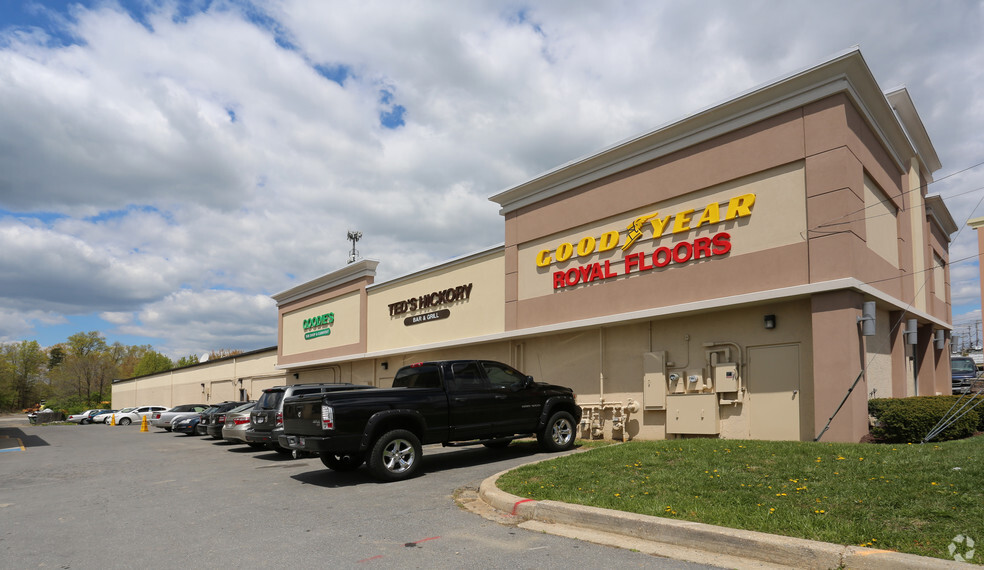 15420 Old Columbia Pike, Burtonsville, MD for lease - Building Photo - Image 2 of 3