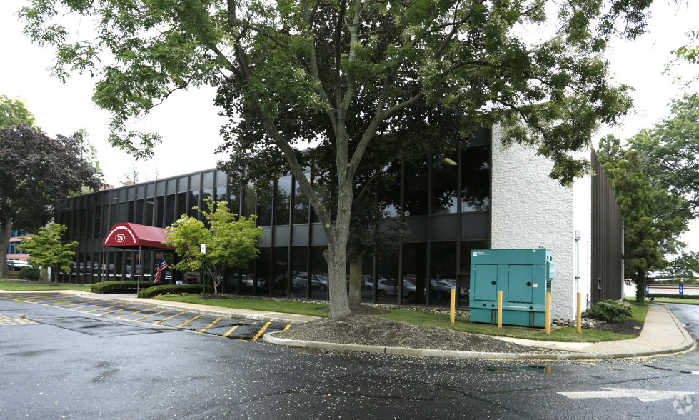 776 Shrewsbury Ave, Tinton Falls, NJ for lease - Building Photo - Image 2 of 4