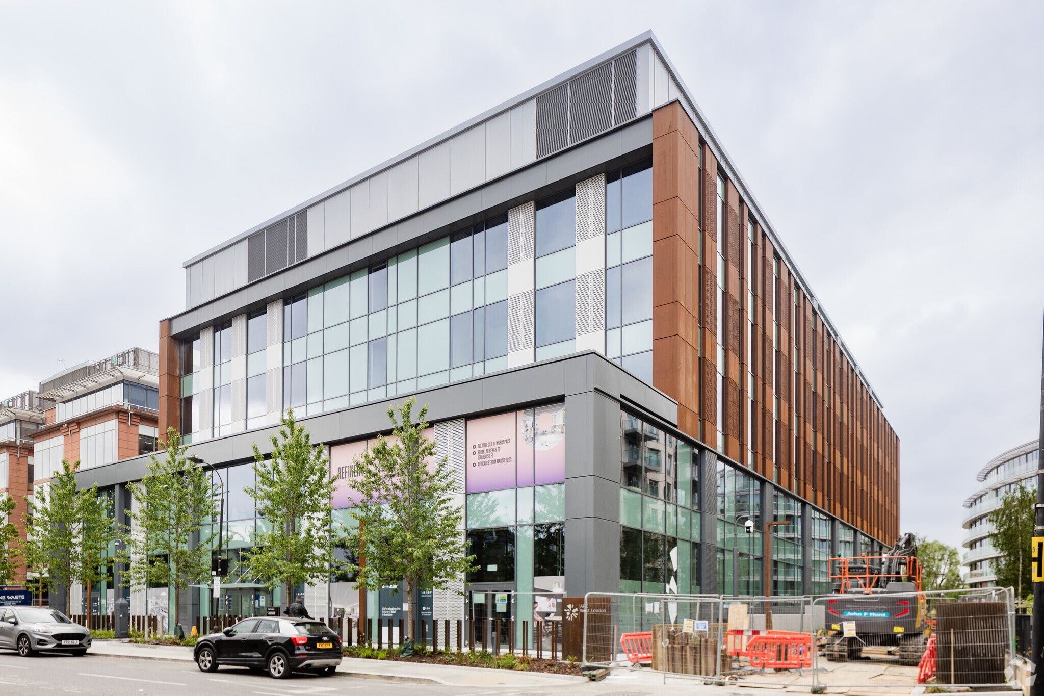 Manbre Rd, London for lease Primary Photo- Image 1 of 7