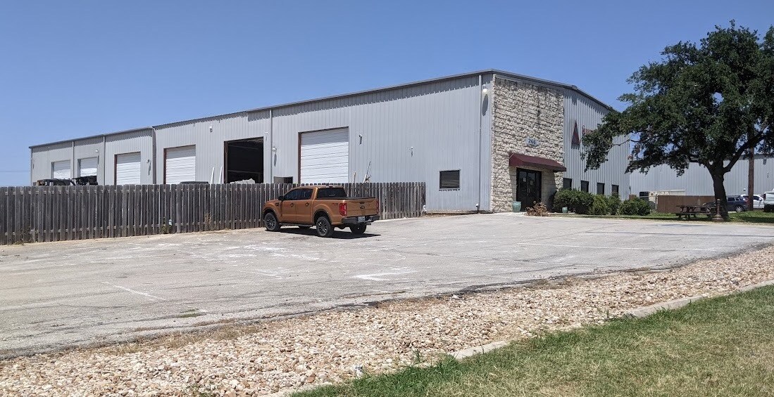266 Commercial Dr, Buda, TX for sale Building Photo- Image 1 of 1