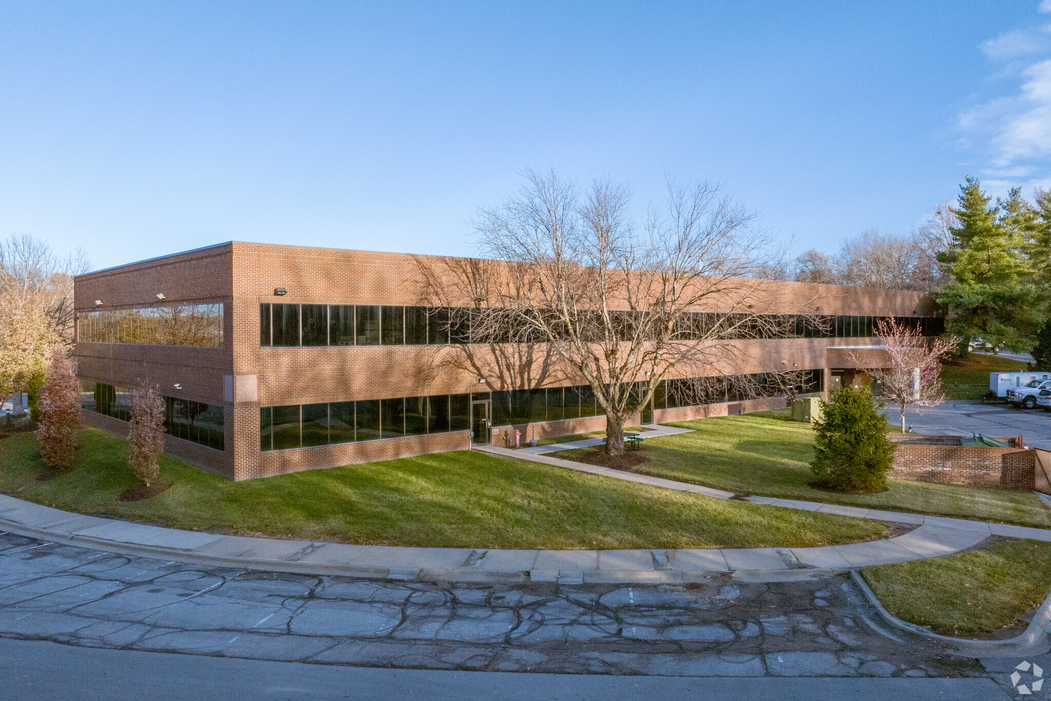 6601 Winchester Ave, Kansas City, MO for lease Building Photo- Image 1 of 6