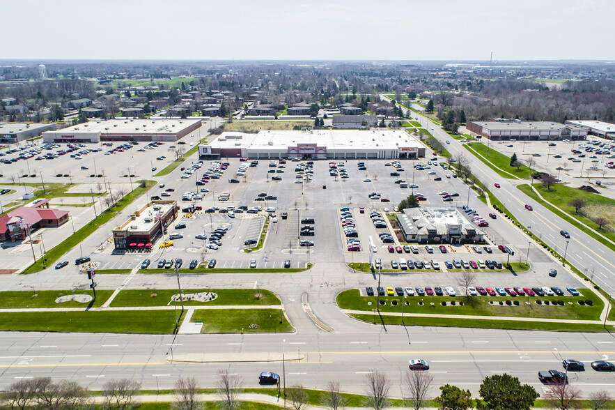 5421-5451 W Saginaw Hwy, Lansing, MI for lease - Aerial - Image 3 of 5