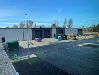 More details for 706-707 Stirling Rd, Slough - Industrial for Lease