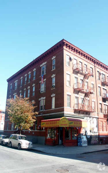 2132 Mohegan Ave, Bronx, NY for sale Primary Photo- Image 1 of 1