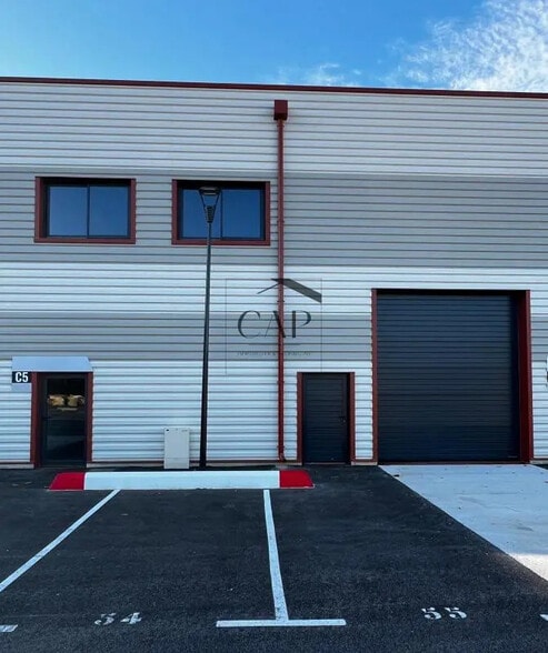 Flex in Signes for sale - Building Photo - Image 3 of 12