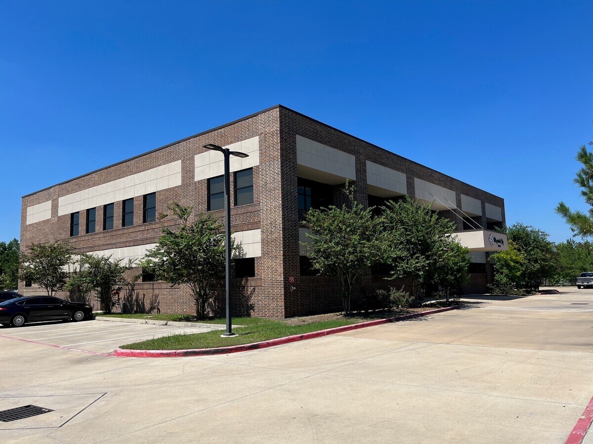 1006 Windsor Lakes Blvd, Conroe, TX 77384