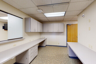 830 W High St, Lima, OH for lease Interior Photo- Image 2 of 4