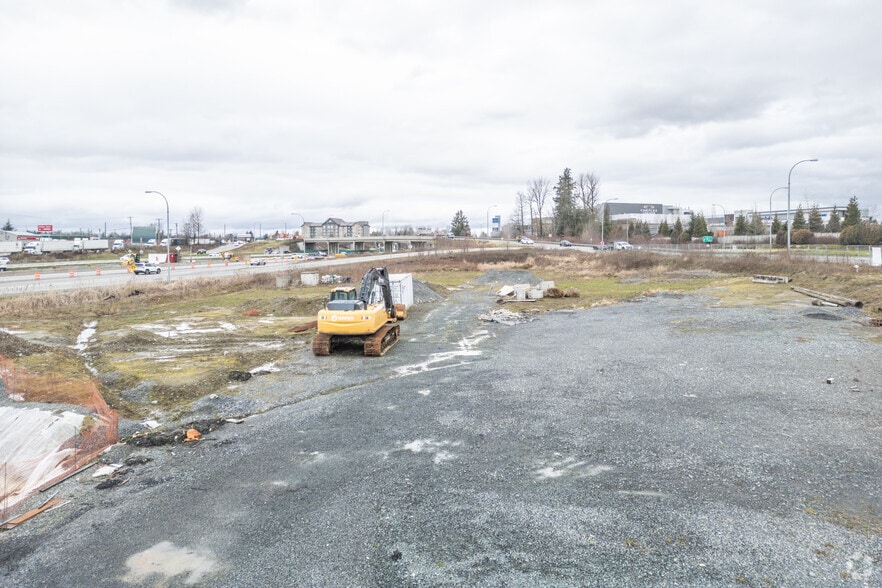 30700 Fraser Hwy, Abbotsford, BC for lease - Primary Photo - Image 1 of 1