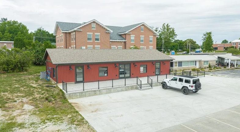 625 W Washington St, Pittsfield, IL for sale - Primary Photo - Image 1 of 1