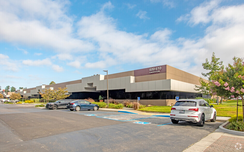 600-640 Galveston Dr, Redwood City, CA for lease - Primary Photo - Image 1 of 3