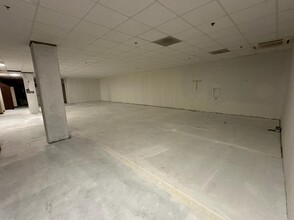 2121 Medical Park Dr, Silver Spring, MD for lease Interior Photo- Image 2 of 3