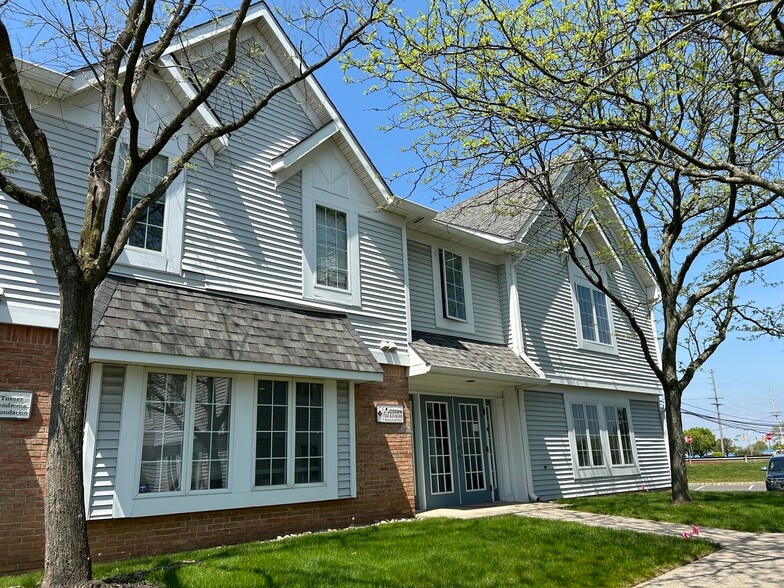 1 Bethany Rd, Hazlet, NJ for lease - Building Photo - Image 1 of 8
