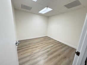 2183 Fairview Rd, Costa Mesa, CA for lease Interior Photo- Image 1 of 3