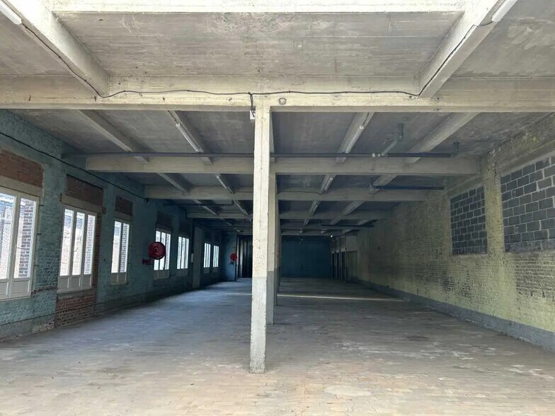 Office in Wattrelos for lease - Interior Photo - Image 1 of 4