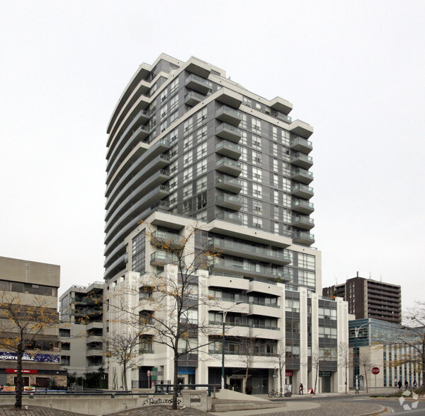 732-742 Spadina Ave, Toronto, ON M5S 2J6 | LoopNet