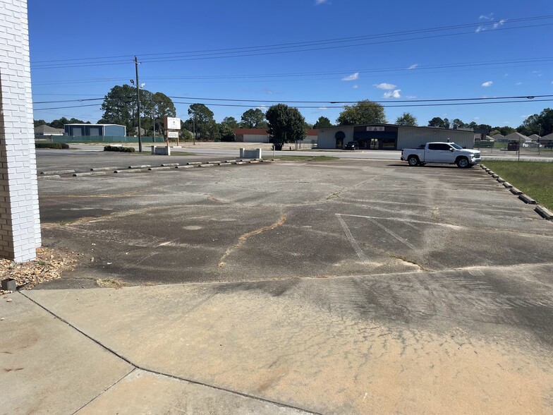 1041-1043 N Houston Rd, Warner Robins, GA for lease - Building Photo - Image 2 of 2