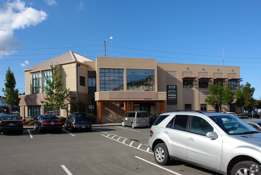 9564 Silverdale Way, Silverdale, WA for lease - Building Photo - Image 2 of 2