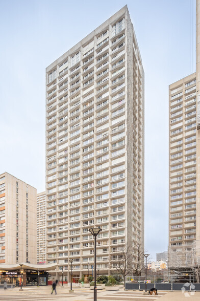 Multifamily in Paris for sale - Primary Photo - Image 1 of 1