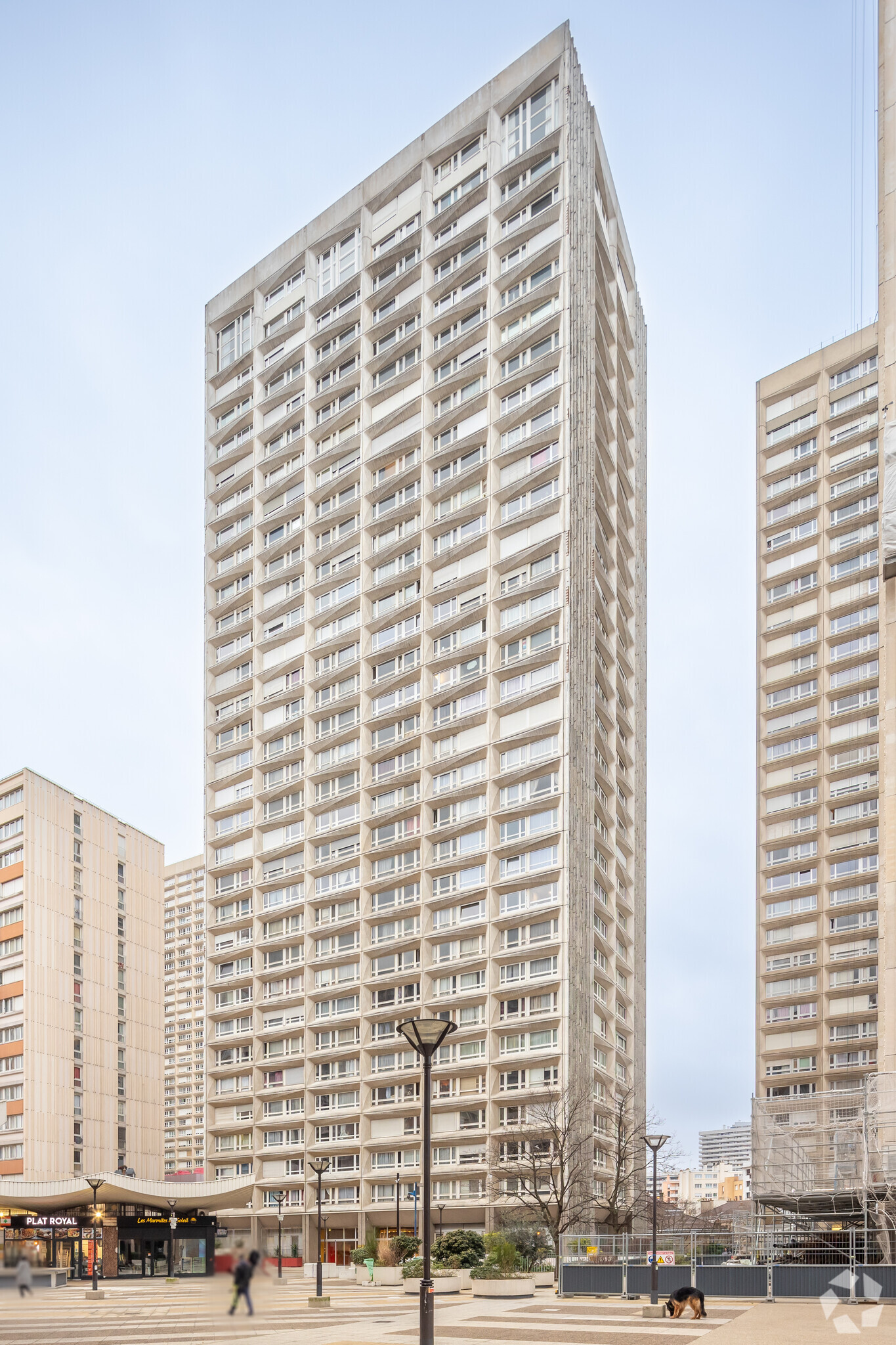 Multifamily in Paris for sale Primary Photo- Image 1 of 2