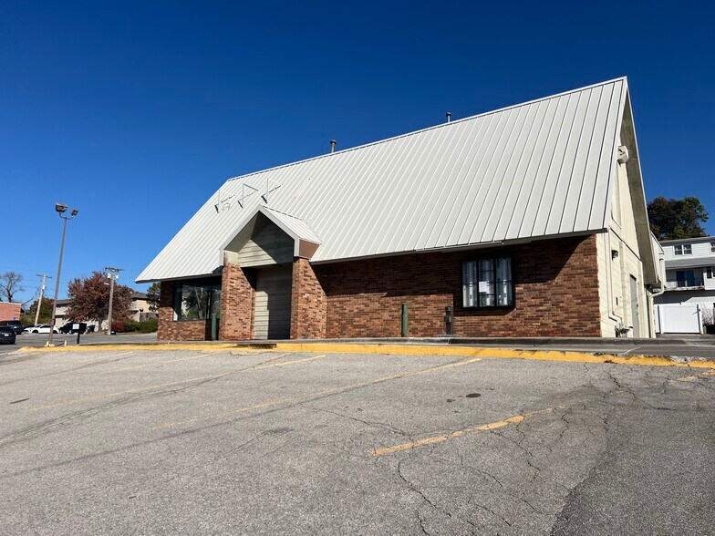 1209 S 119th St, Omaha, NE for lease - Building Photo - Image 1 of 3