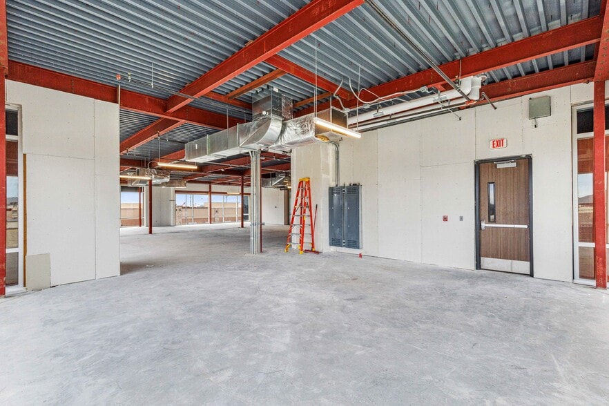 5650 34th Ave S, Fargo, ND for lease - Interior Photo - Image 3 of 18