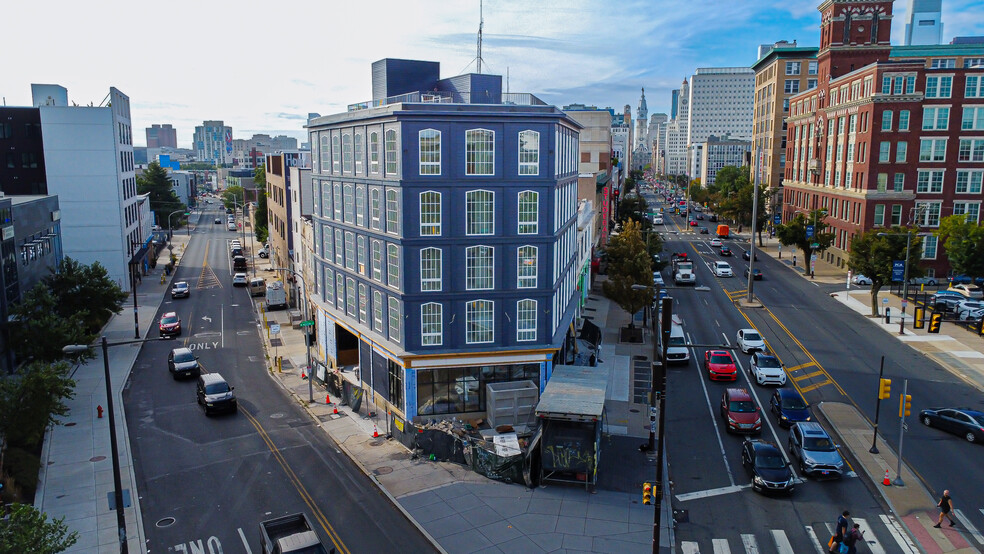 689-695 N Broad St, Philadelphia, PA for lease - Building Photo - Image 3 of 9