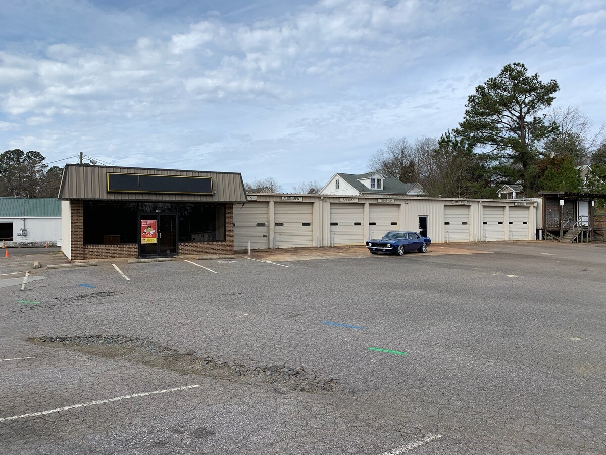 209 Chub Lake St, Roxboro, NC 27573