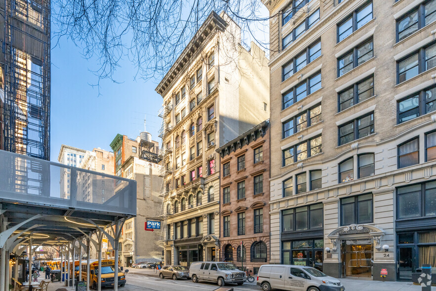 32 E 21st St, New York, NY for sale - Building Photo - Image 1 of 12